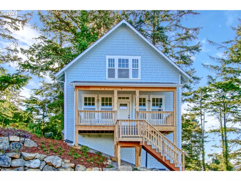 650 NE Lillian LN, Depoe Bay, OR 97341