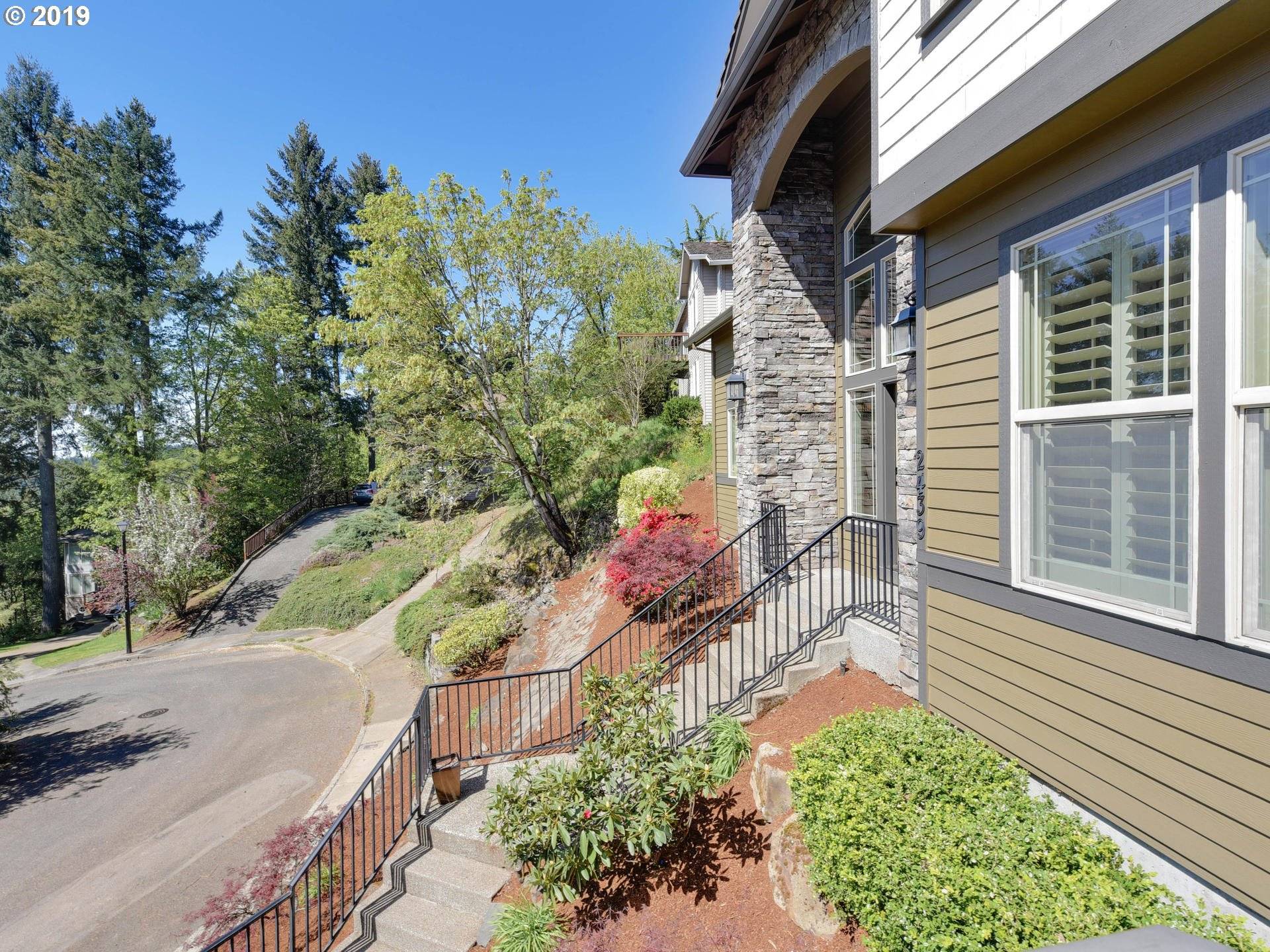 West Linn, OR 97068,2439 TIPPERARY CT