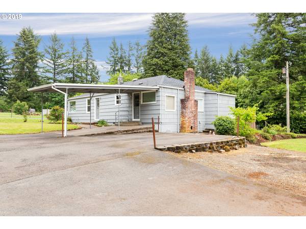 15084 S HENRICI RD, Oregon City, OR 97045
