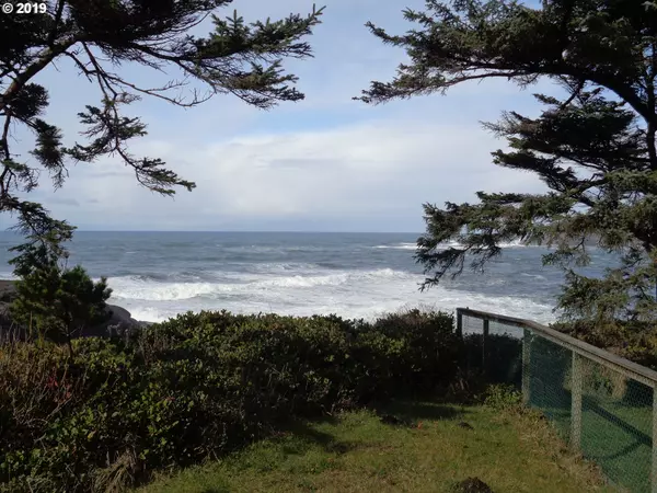 Depoe Bay, OR 97341,235 SW CLIFF ST