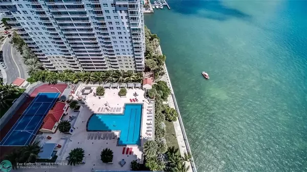 Miami, FL 33131,1155 Brickell Bay Dr  #2410