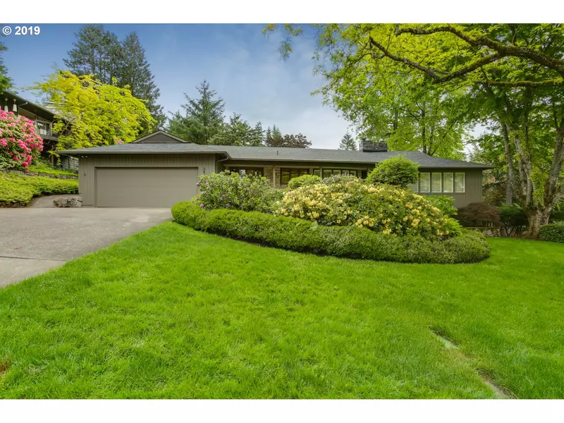 3646 SW 50TH AVE, Portland, OR 97221