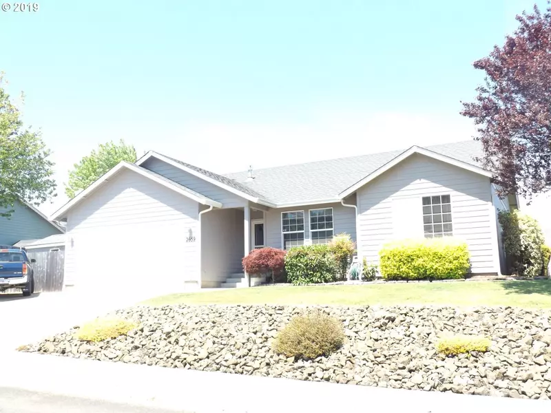 2659 LEXINGTON AVE, Sutherlin, OR 97479