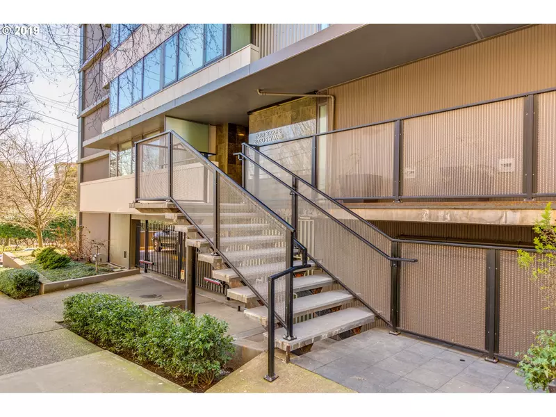 2020 SW MAIN ST #801, Portland, OR 97205