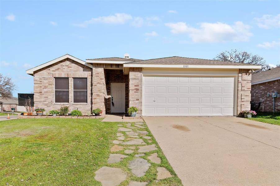 8301 Swan Park Drive, Denton, TX 76210