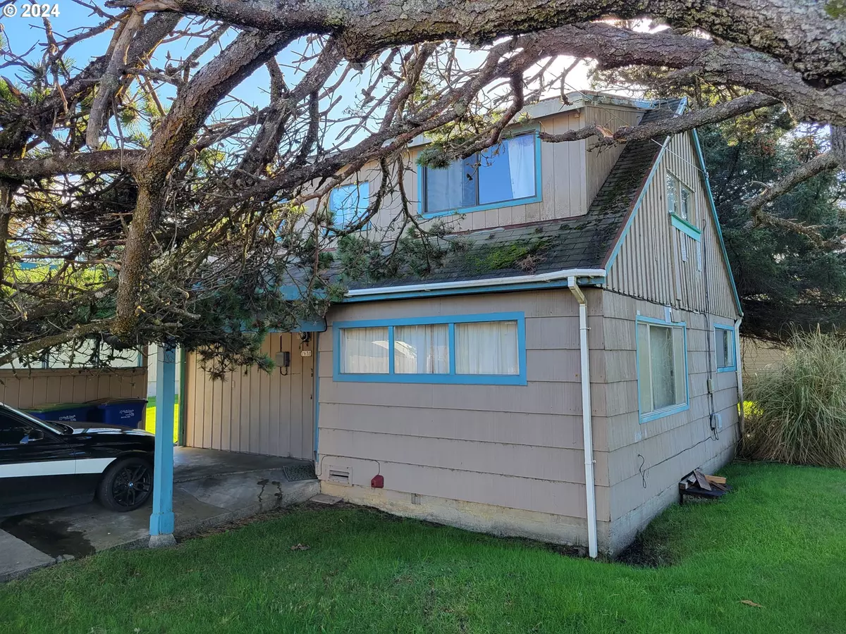 Lincoln City, OR 97367,1630 NW 32ND ST