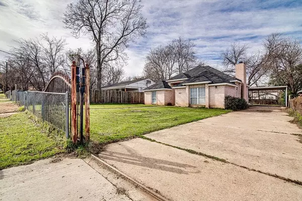 Grand Prairie, TX 75050,825 NE 29th Street