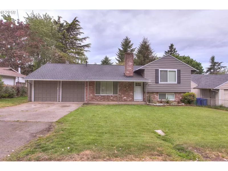 1217 SE 212TH AVE, Gresham, OR 97030