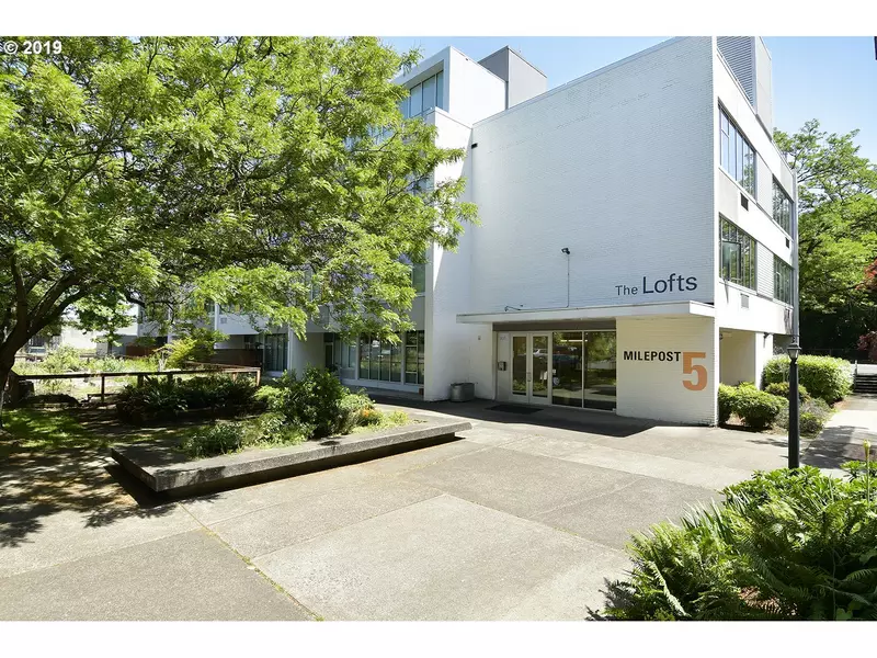 900 NE 81ST AVE #403, Portland, OR 97213