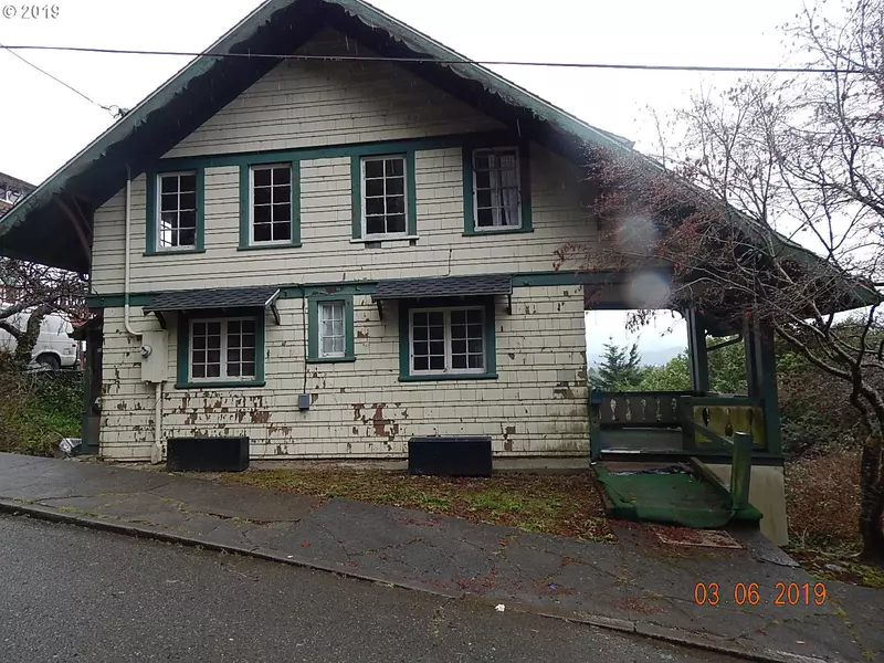 810 N 2ND, Coos Bay, OR 97420