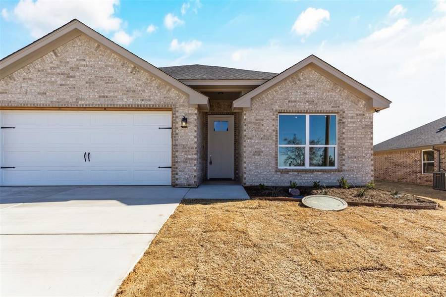 2507 Christine Drive, Granbury, TX 76048