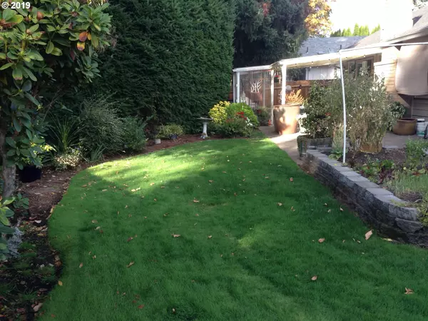 Eugene, OR 97404,1111 RISDEN PL