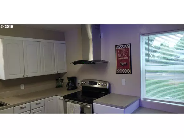 Eugene, OR 97402,411 LOUIS ST