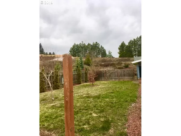 White Salmon, WA 98672,550 COCHRAN LN