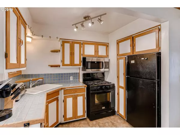 Portland, OR 97266,4008 SE 114TH AVE