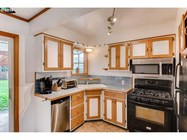 Portland, OR 97266,4008 SE 114TH AVE