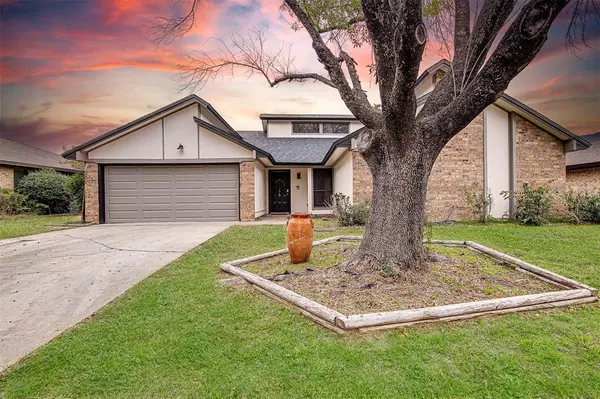 Bedford, TX 76022,1421 Circle Lane