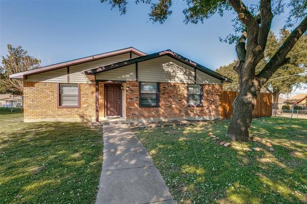 3015 Mesa View Drive, Dallas, TX 75241