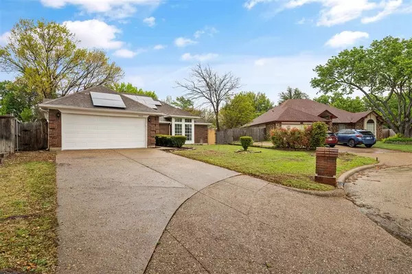 Arlington, TX 76017,5404 Flowerwood Court