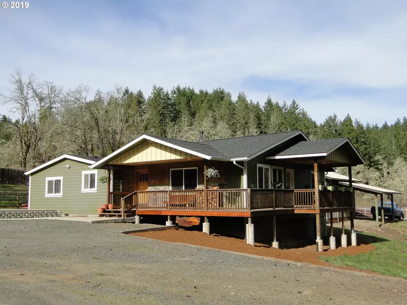 82524 RATTLESNAKE RD, Dexter, OR 97431