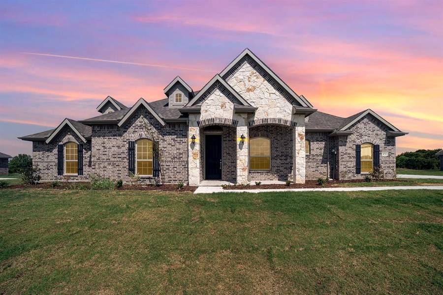 670 Serenity Lane, Red Oak, TX 75154