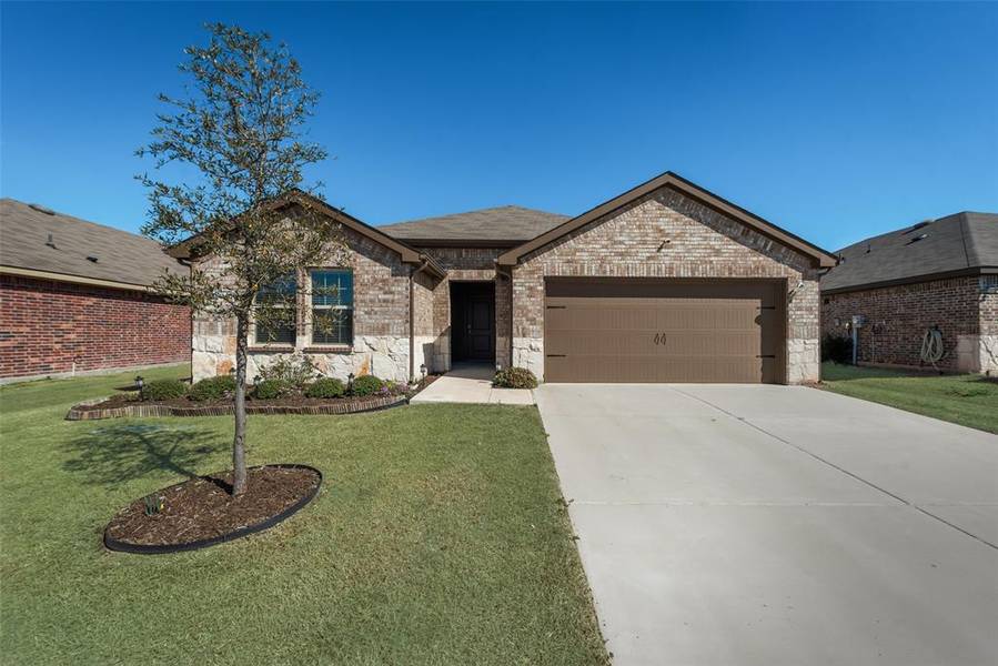 912 Silver Maple Lane, Royse City, TX 75189