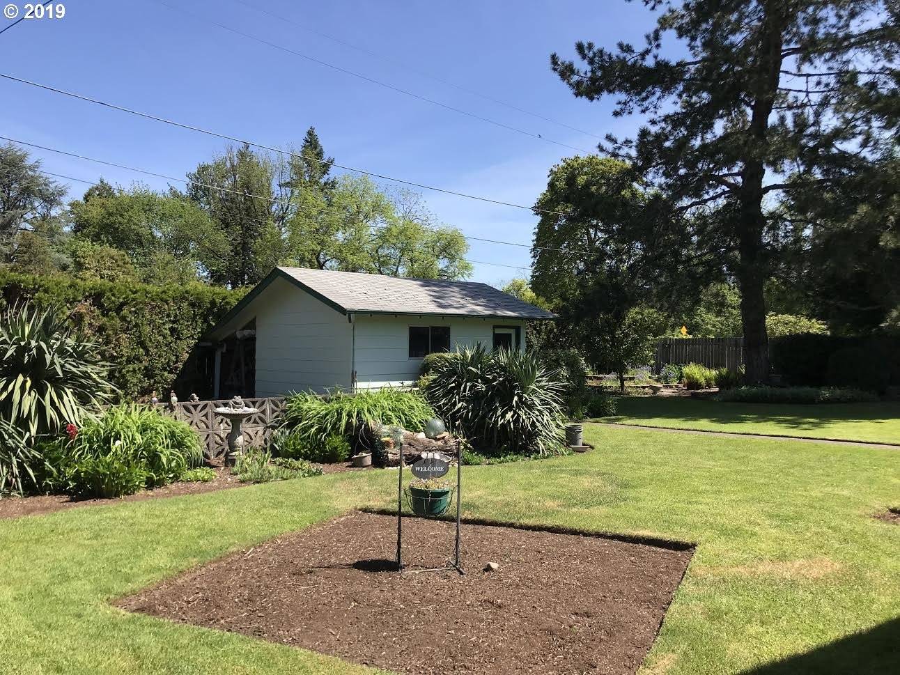 Eugene, OR 97404,441 LANTANA AVE