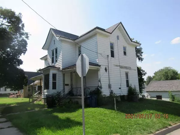 Tipton, IA 52772,416 E 4th