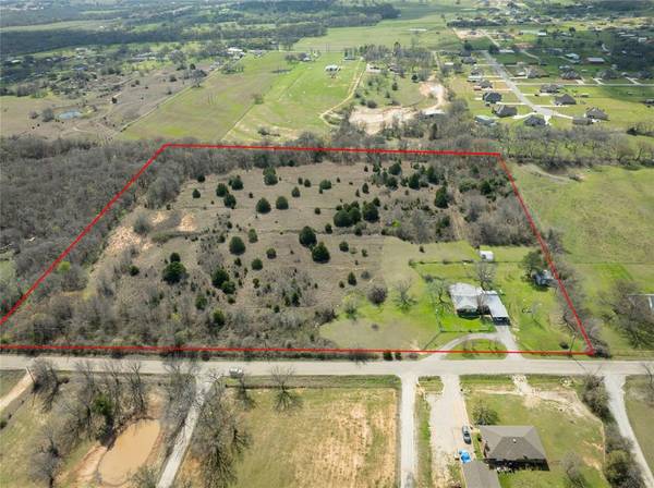 216 E Bradshaw Road, Springtown, TX 76082