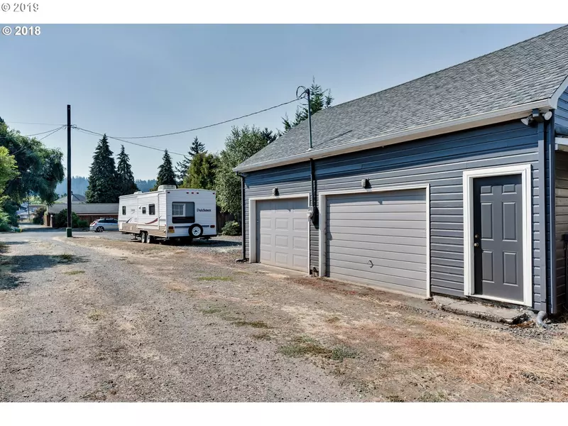 349 SE 2ND AVE, Estacada, OR 97023