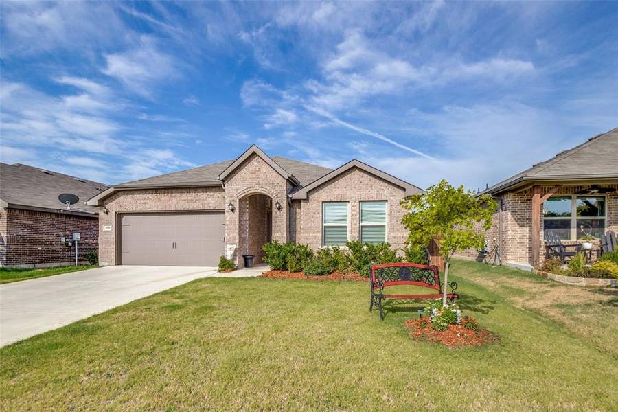 606 Autumn Avenue, Justin, TX 76247