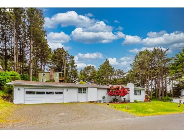 1818 NW 39TH ST, Lincoln City, OR 97367