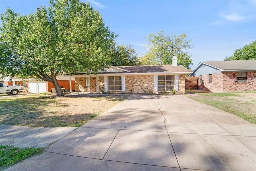 2743 Larchmont Drive, Mesquite, TX 75150