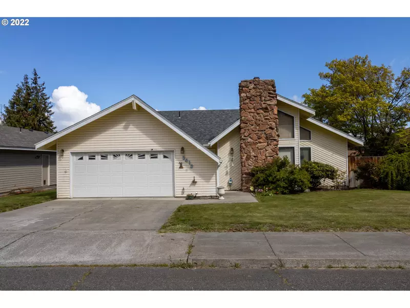 2413 E 17TH ST, The Dalles, OR 97058