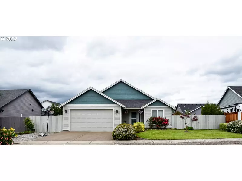 925 HAYES ST, Mt Angel, OR 97362