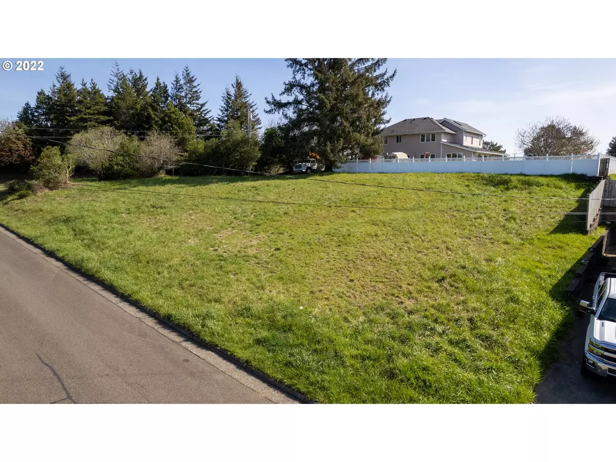 North Bend, OR 97459,0 Ash ST #5100