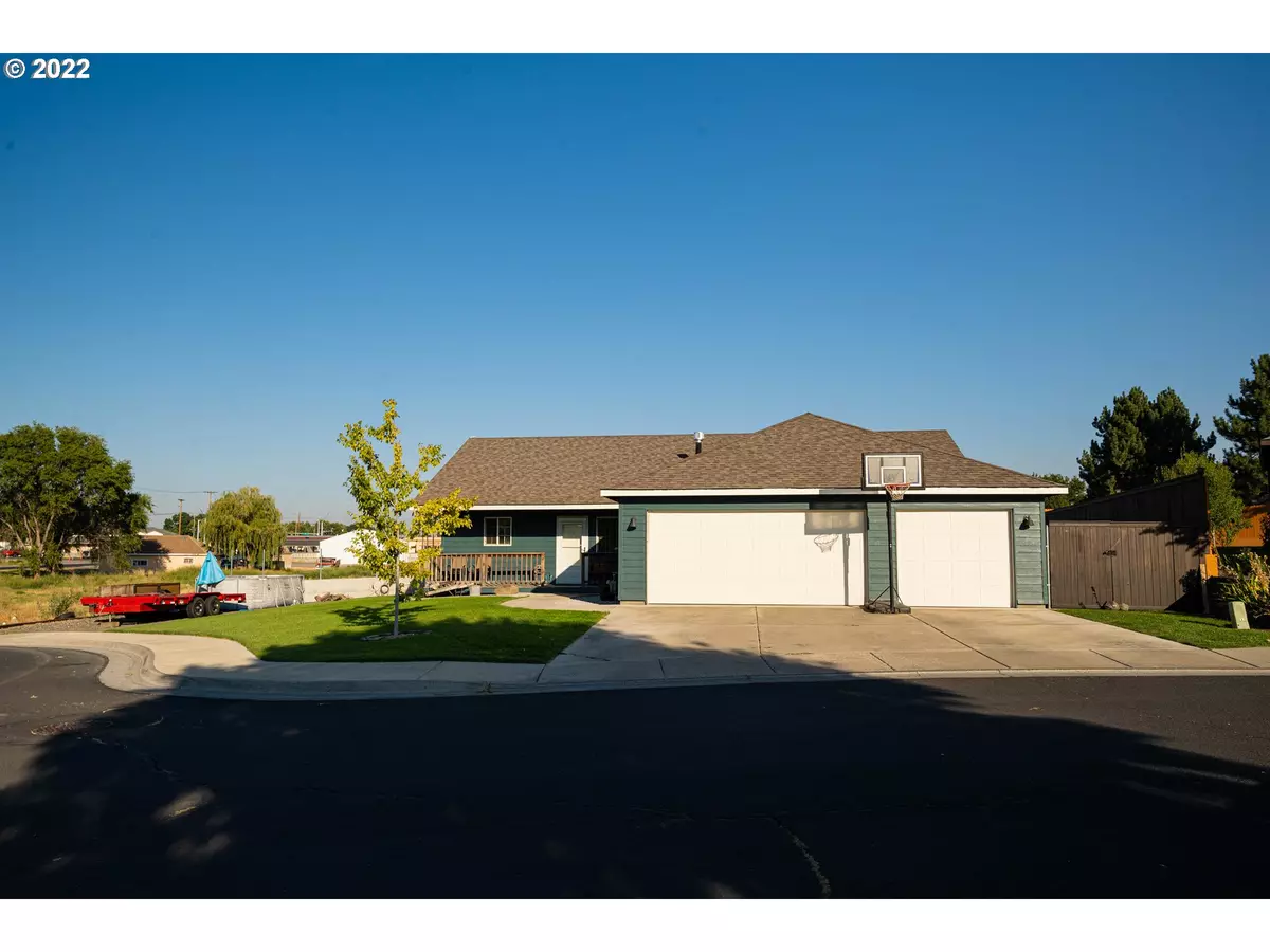 Hermiston, OR 97838,1243 SW MARTIN CT