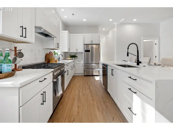 Sandy, OR 97055,36936 SE HIGHWAY 211