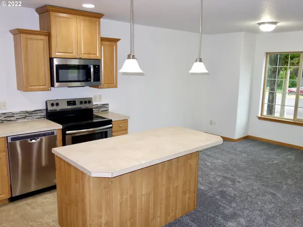 13817 NE 64TH CIR, Vancouver, WA 98682