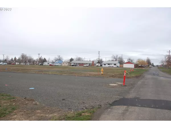 Condon, OR 97823,3 Jefferson #Lot 3