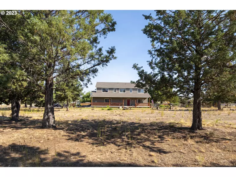 13960 SE LOST LAKE DR, Prineville, OR 97754