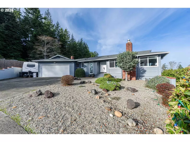 2230 MAINE CT, North Bend, OR 97459