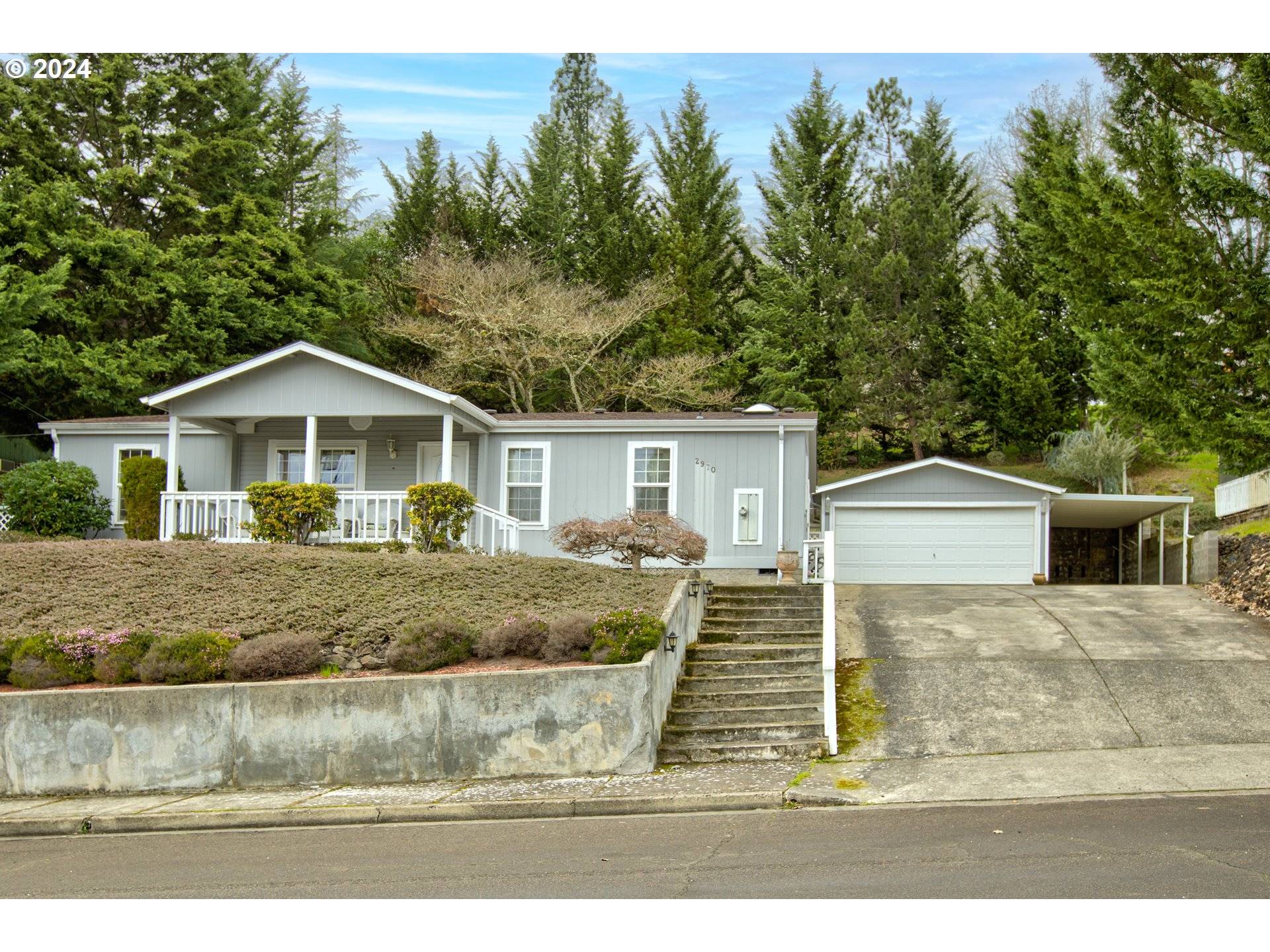 2970 NE DENN AVE, Roseburg, OR 97470