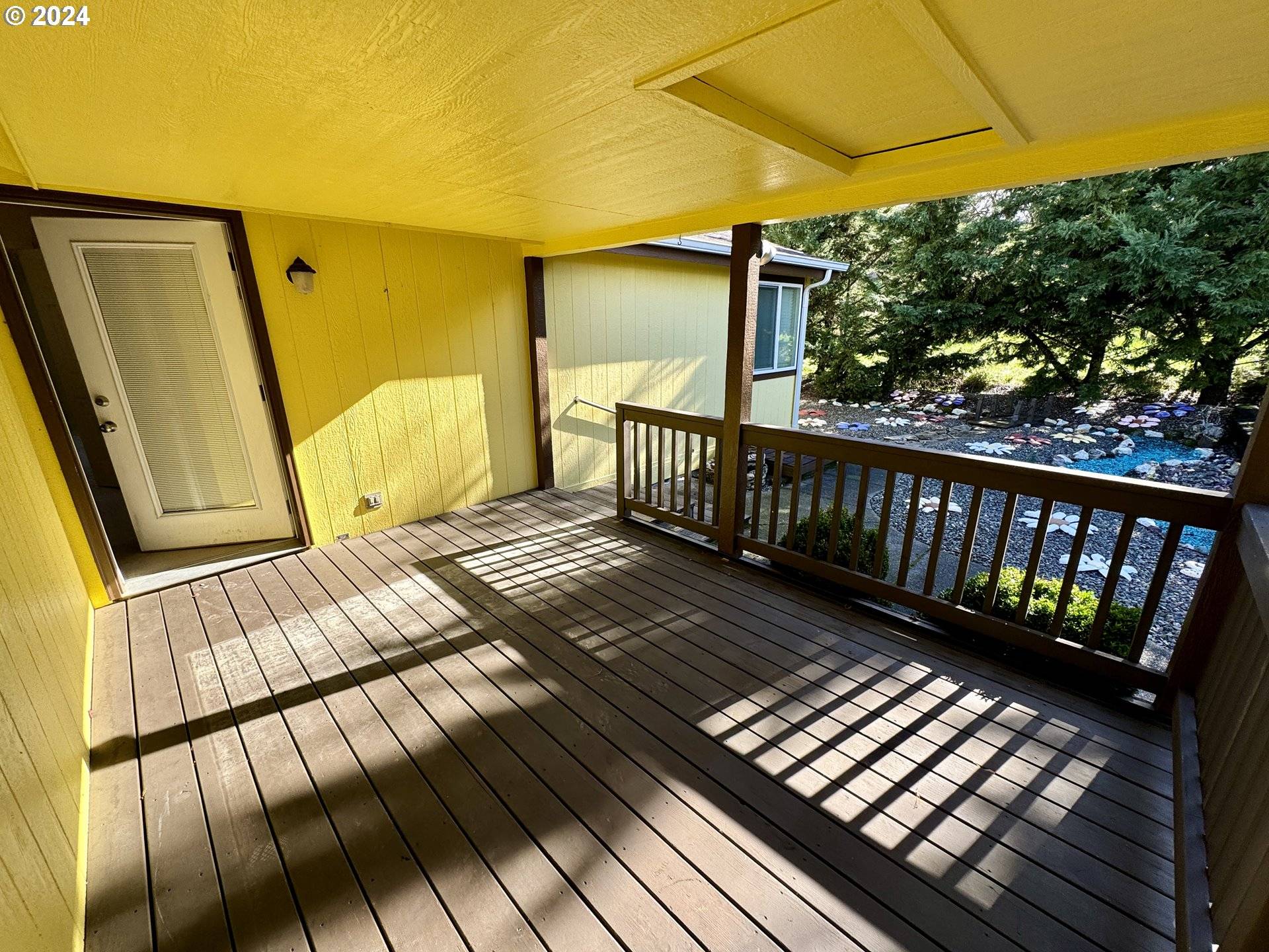 Roseburg, OR 97471,145 LITTLEBROOK LN