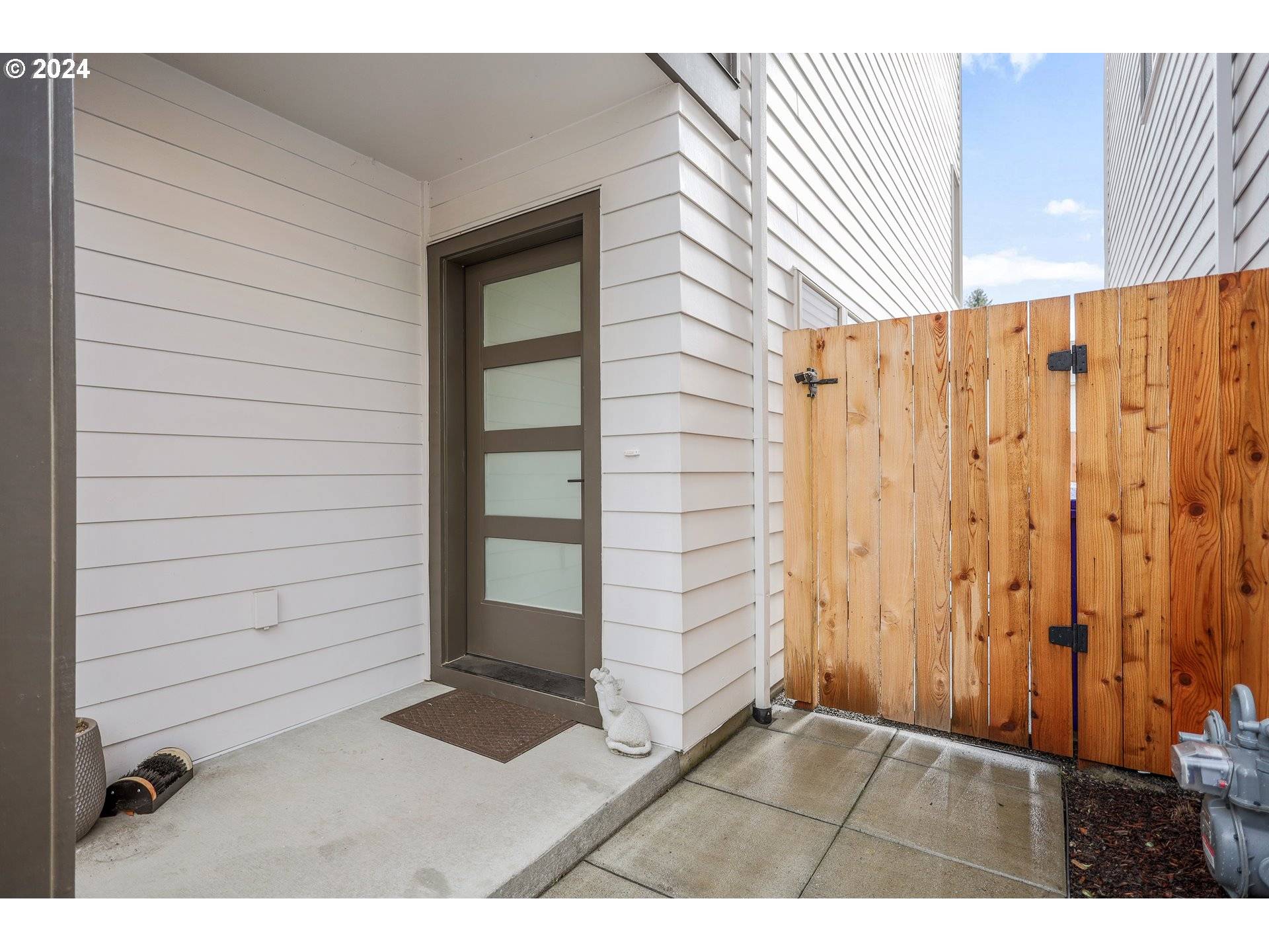 Portland, OR 97218,5920 NE 42ND AVE