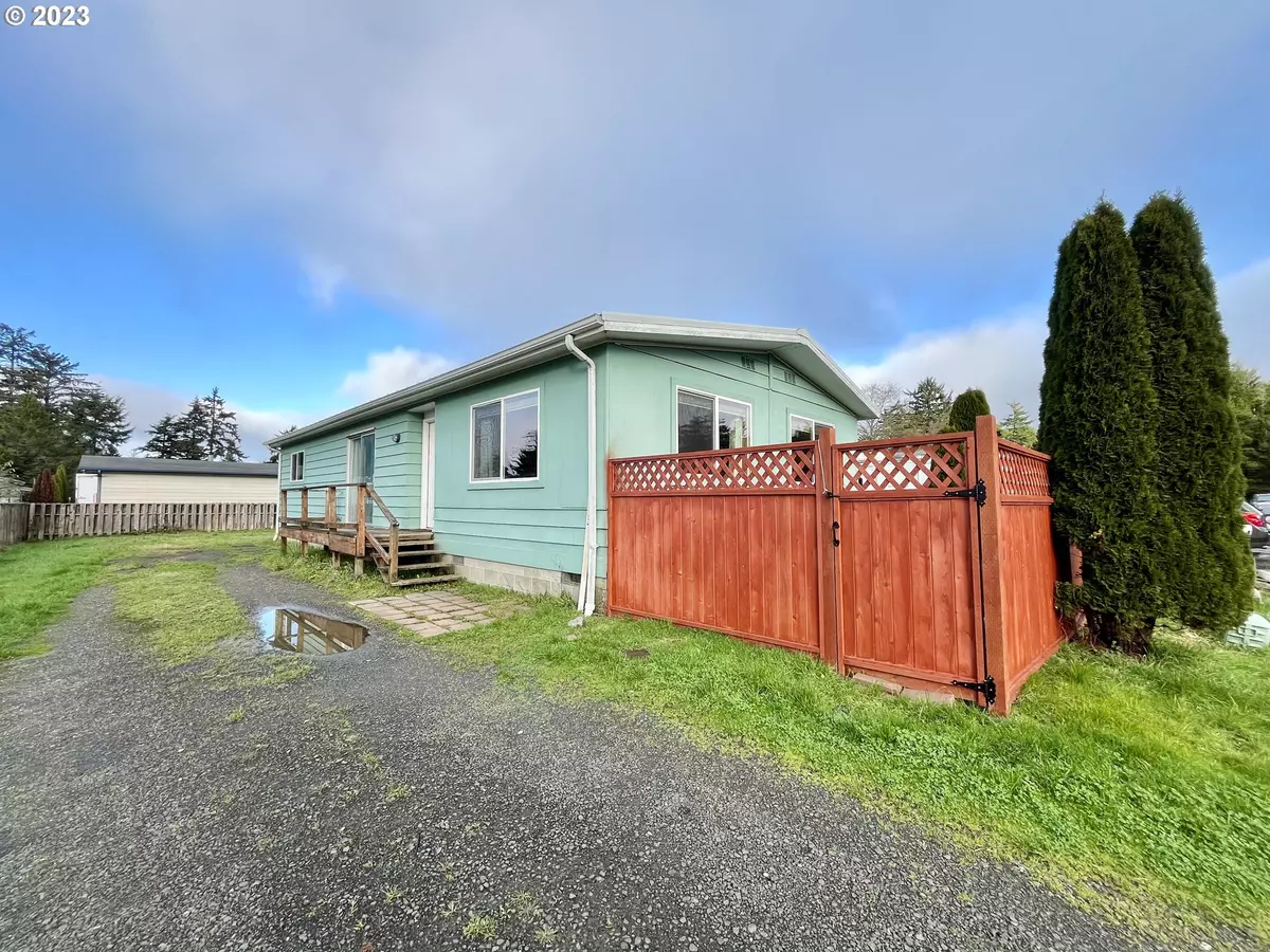 Coos Bay, OR 97420,90973 MATTHEW LN