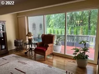 Eugene, OR 97401,98 FAIRWAY LOOP