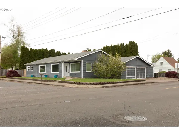 1037 NE 28TH ST, Mc Minnville, OR 97128