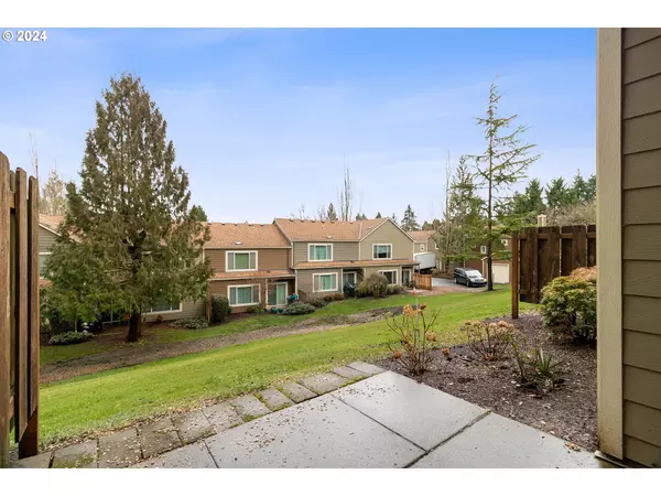 Tualatin, OR 97062,7139 SW SAGERT ST #103