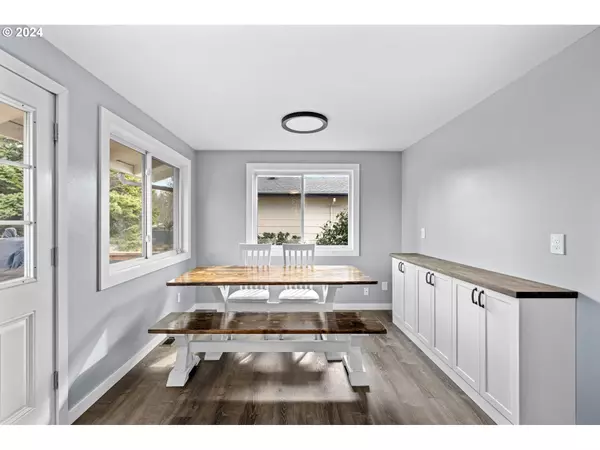 Portland, OR 97233,1014 SE 142ND AVE